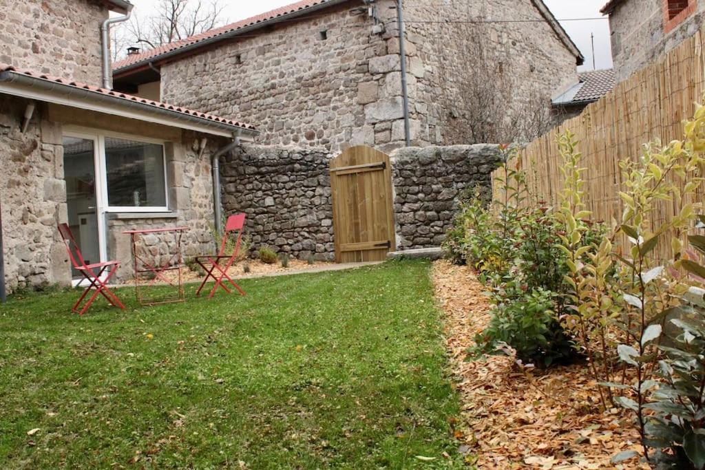 Superbe Appartement Avec Jacuzzi Et Jardin Prive Marlhes Екстер'єр фото