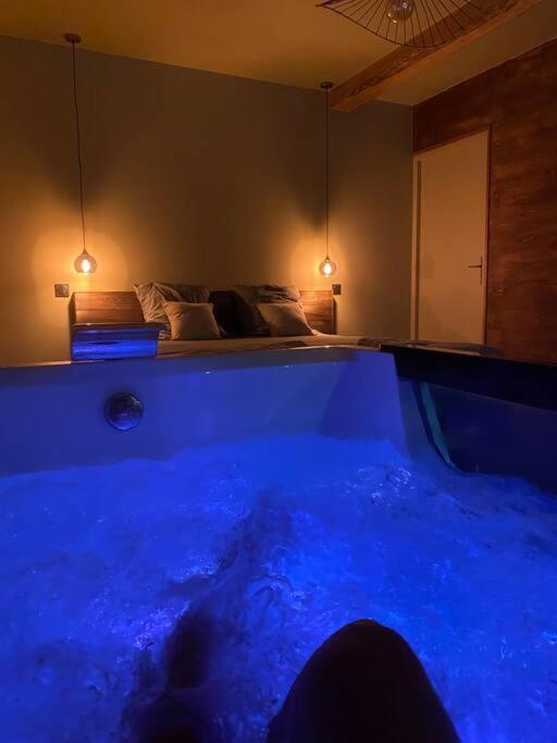 Superbe Appartement Avec Jacuzzi Et Jardin Prive Marlhes Екстер'єр фото