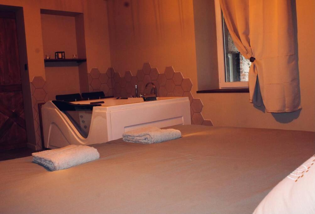 Superbe Appartement Avec Jacuzzi Et Jardin Prive Marlhes Екстер'єр фото